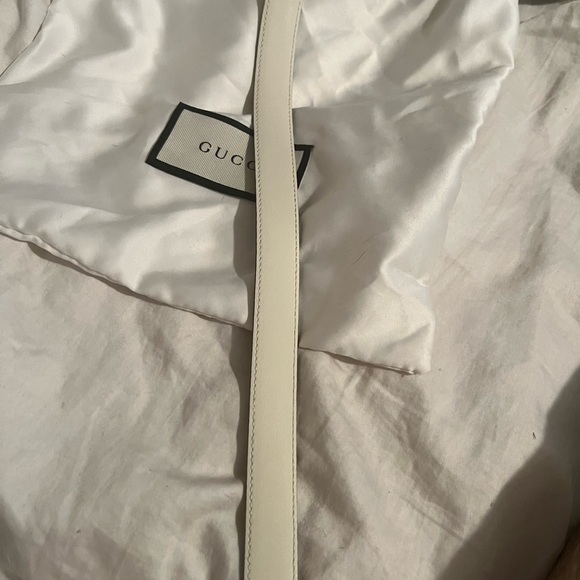 Flawless Gucci white belt with bling G - Picture 6 of 10